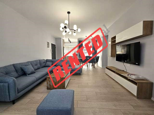 Apartament 2+1 me qira tek River Side Residence ne zonen e Astirit ne Tirane.
Eshte e pozicionuar n